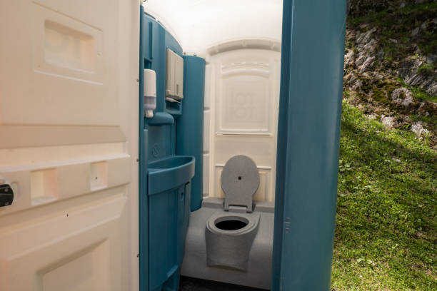 Best Temporary restroom rental  in Cascade, IA